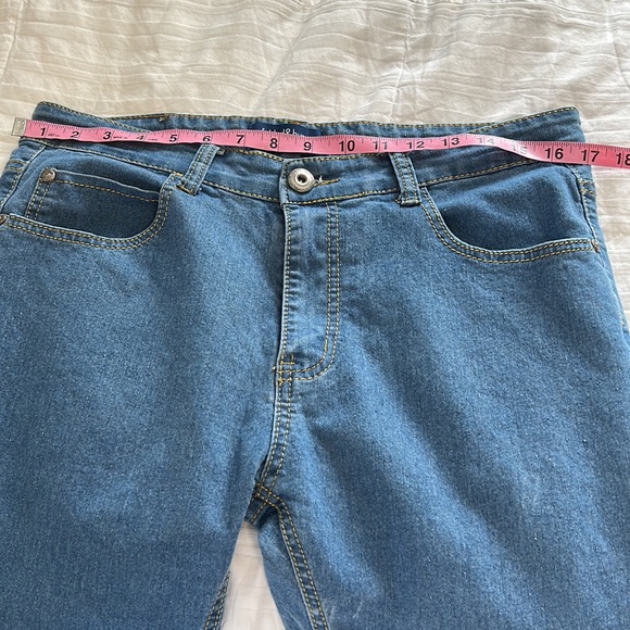 Folded & Hung Cuffed Jeans - Picture 9 of 12